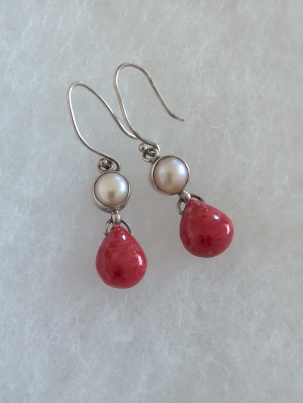 Vintage 925 Sterling Silver Red Sponge Coral & Pearl Drop Earrings